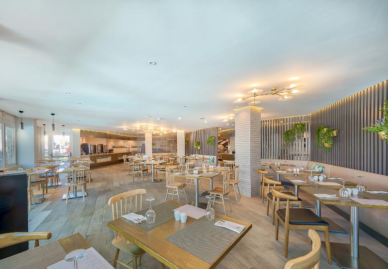 Hotel LIVVO Koala Garden - Restoran