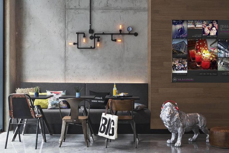 MOXY Stuttgart Airport/Messe - Lobi