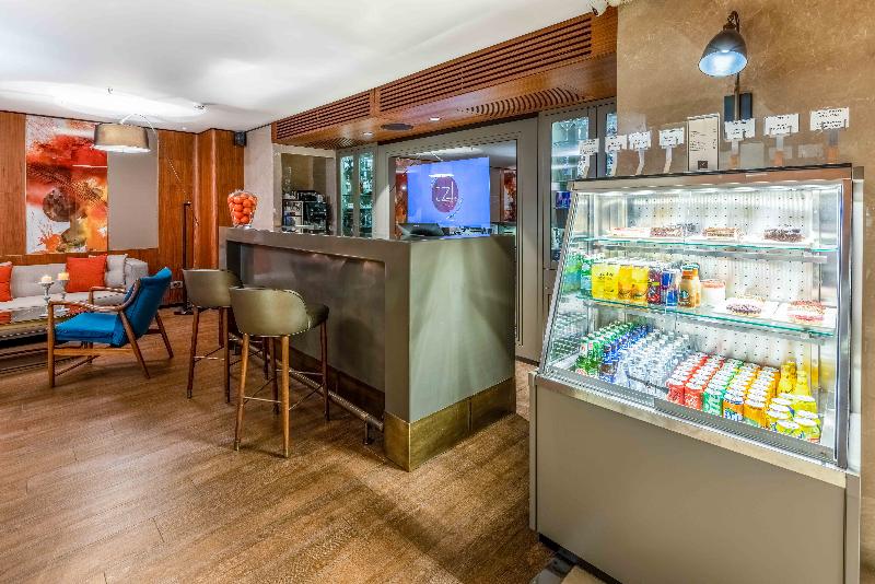 TZL Suites - Lobi