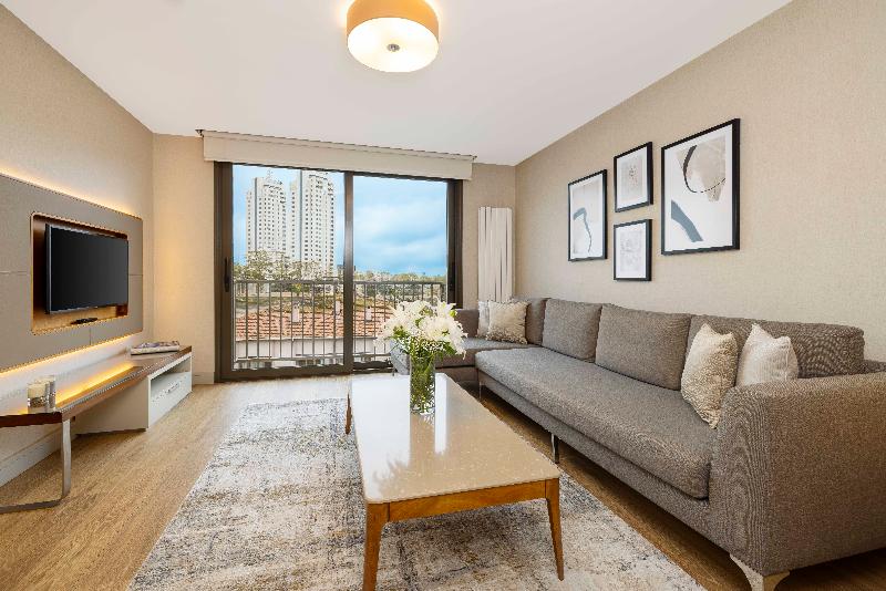 TZL Suites - Oda