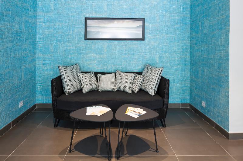 Operalia Hotel Les Pins - Lobi
