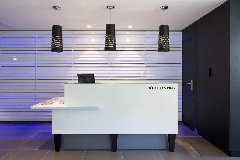 Operalia Hotel Les Pins - Lobi