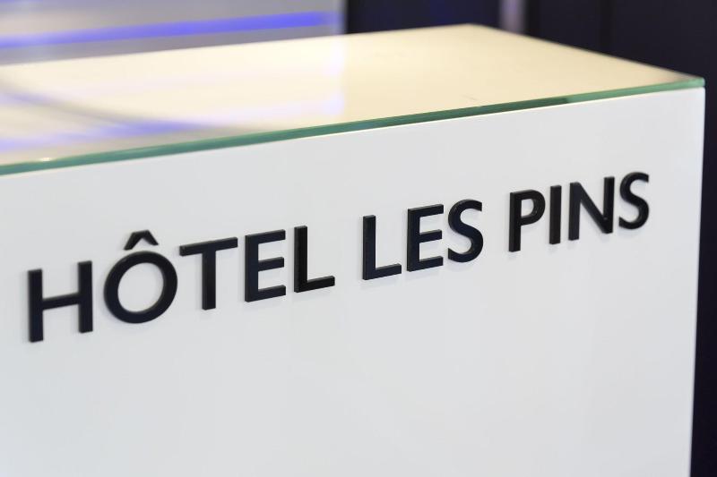 Operalia Hotel Les Pins - Lobi