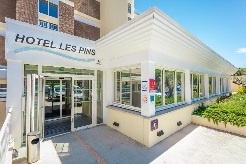 Operalia Hotel Les Pins - Genel
