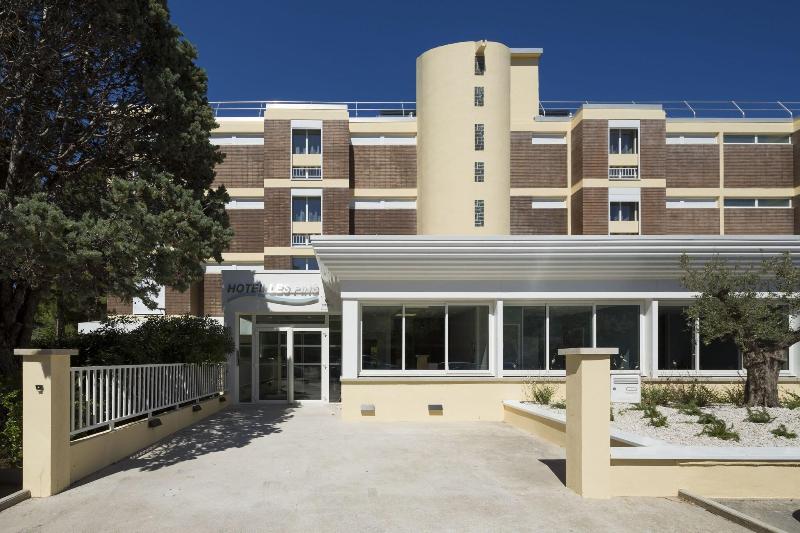 Operalia Hotel Les Pins - Genel