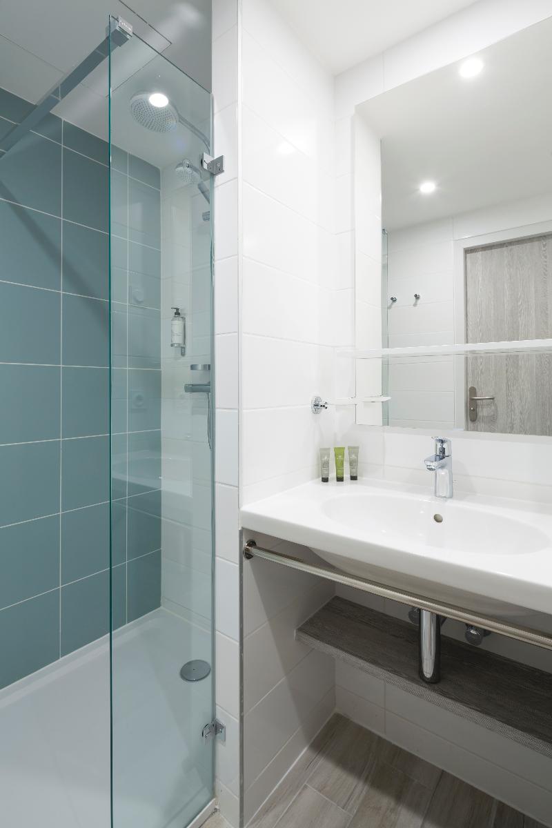 Operalia Hotel Les Pins - Oda