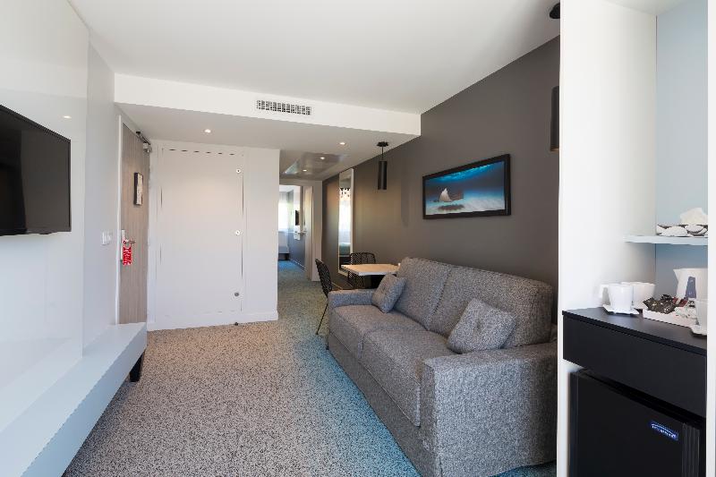 Operalia Hotel Les Pins - Oda