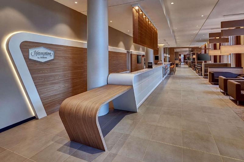 Hampton by Hilton Berlin City Alexanderplatz - Lobi