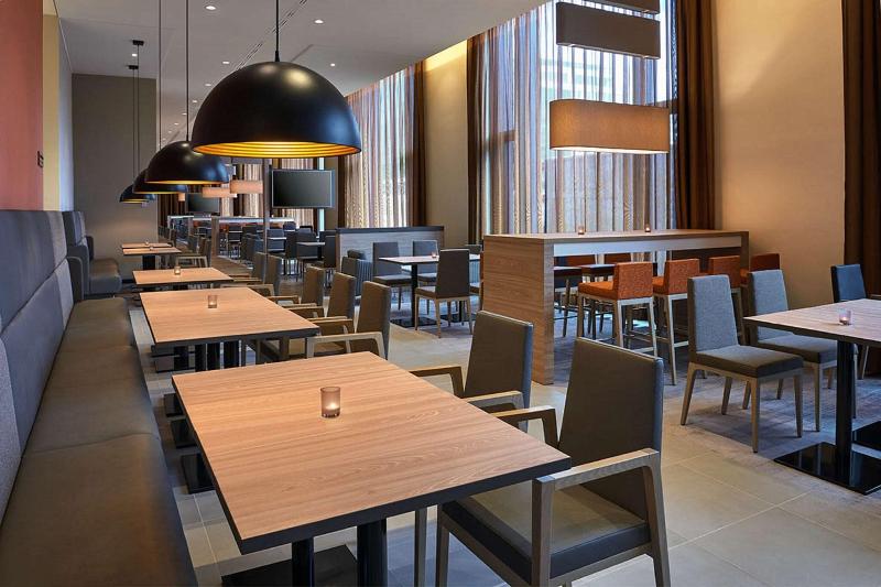 Hampton by Hilton Berlin City Alexanderplatz - Lobi