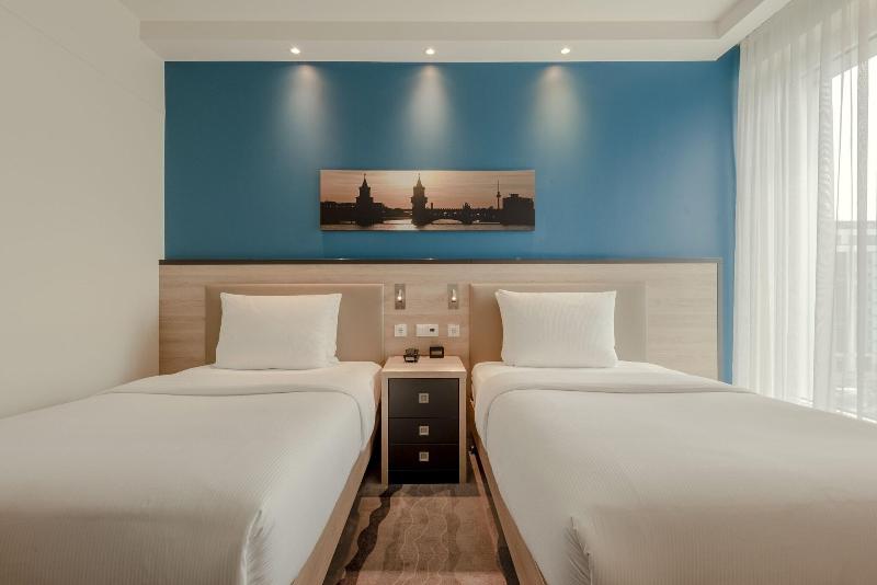 Hampton by Hilton Berlin City Alexanderplatz - Oda