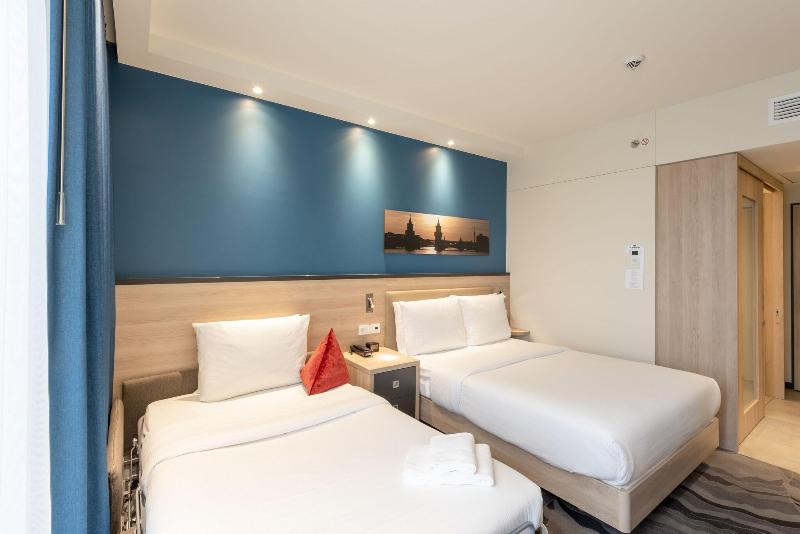 Hampton by Hilton Berlin City Alexanderplatz - Oda