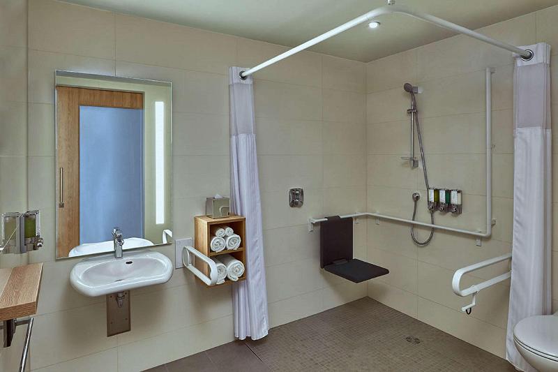 Hampton by Hilton Berlin City Alexanderplatz - Oda