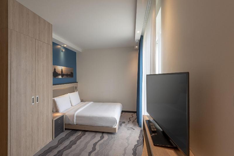 Hampton by Hilton Berlin City Alexanderplatz - Oda