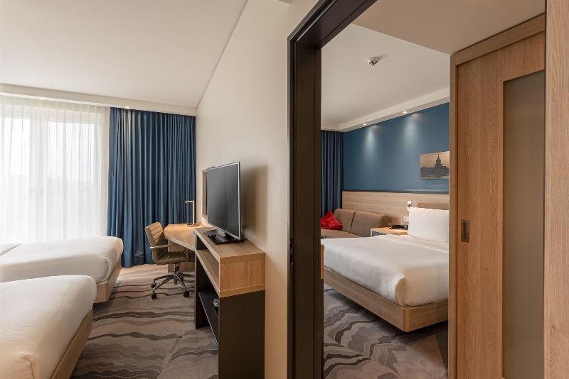 Hampton by Hilton Berlin City Alexanderplatz - Oda