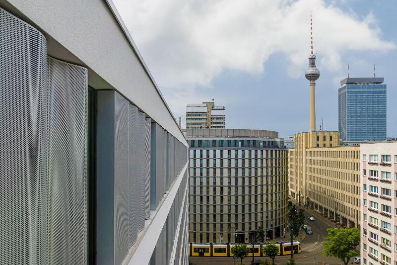 Hampton by Hilton Berlin City Alexanderplatz - Oda
