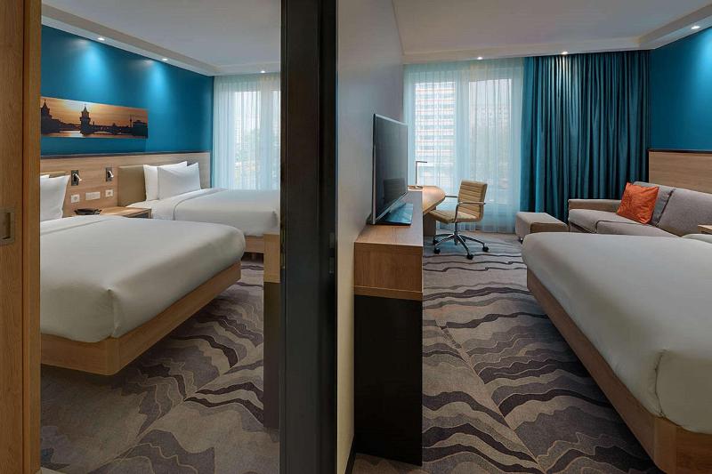 Hampton by Hilton Berlin City Alexanderplatz - Oda