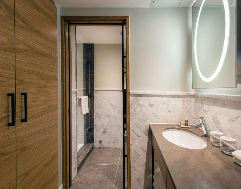 Lincoln Plaza London, Curio Collection by Hilton - Oda
