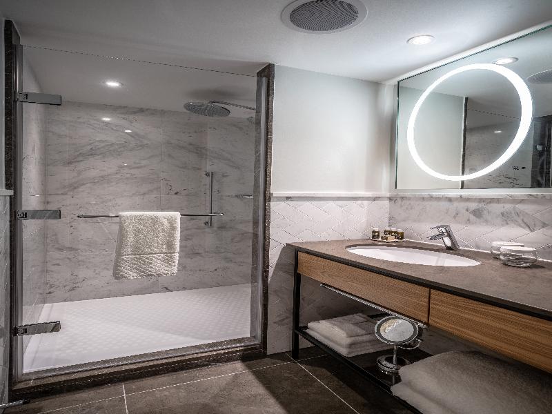 Lincoln Plaza London, Curio Collection by Hilton - Oda