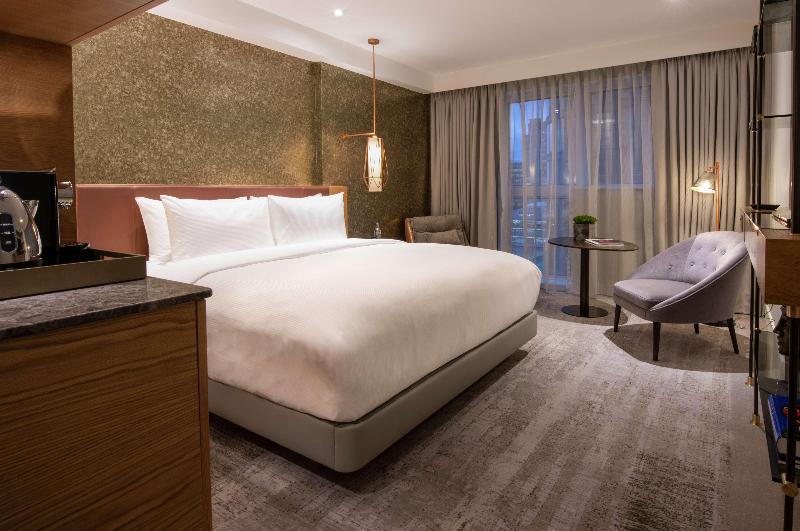 Lincoln Plaza London, Curio Collection by Hilton - Oda