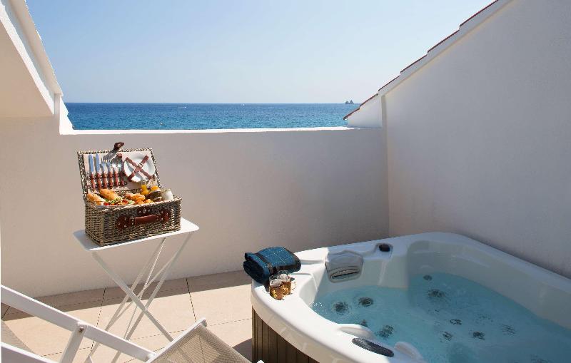 Grand Hotel des Sablettes Plage, Curio by Hilton - Aktivite