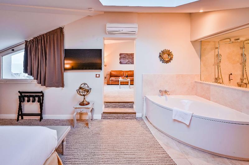 Grand Hotel des Sablettes Plage, Curio by Hilton - Oda