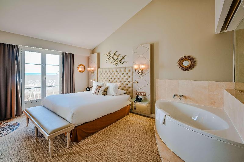 Grand Hotel des Sablettes Plage, Curio by Hilton - Oda