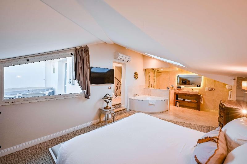 Grand Hotel des Sablettes Plage, Curio by Hilton - Oda