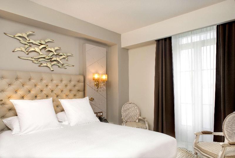 Grand Hotel des Sablettes Plage, Curio by Hilton - Oda