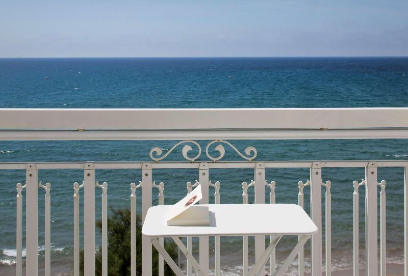 Grand Hotel des Sablettes Plage, Curio by Hilton - Oda