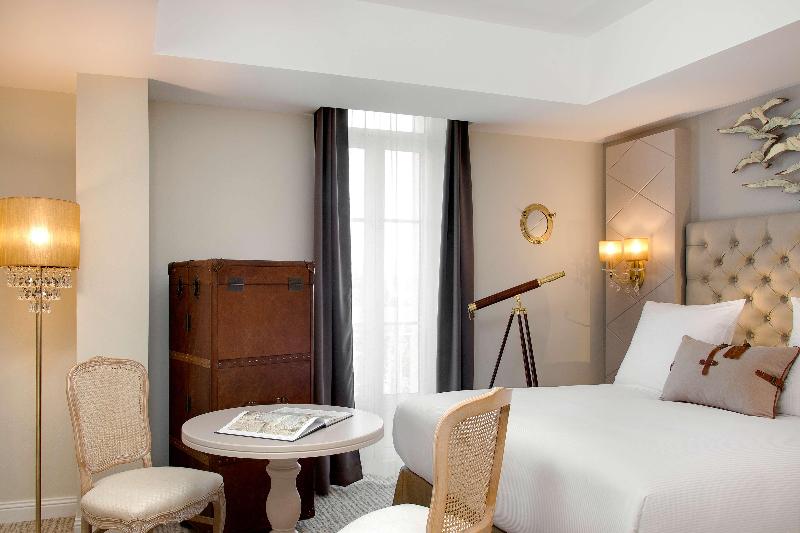 Grand Hotel des Sablettes Plage, Curio by Hilton - Oda