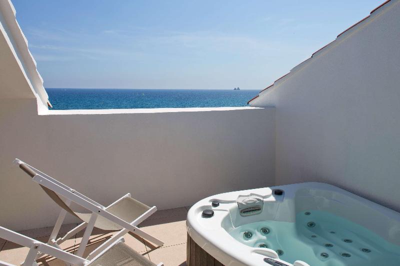 Grand Hotel des Sablettes Plage, Curio by Hilton - Oda