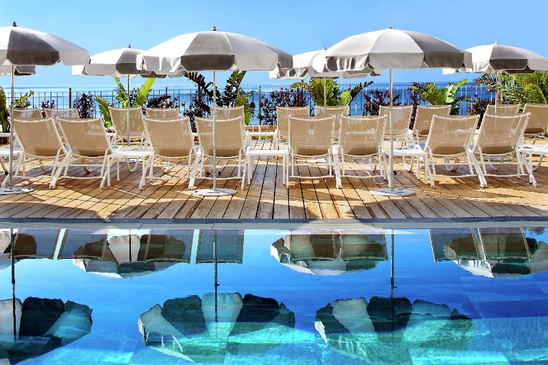 Grand Hotel des Sablettes Plage, Curio by Hilton - Havuz