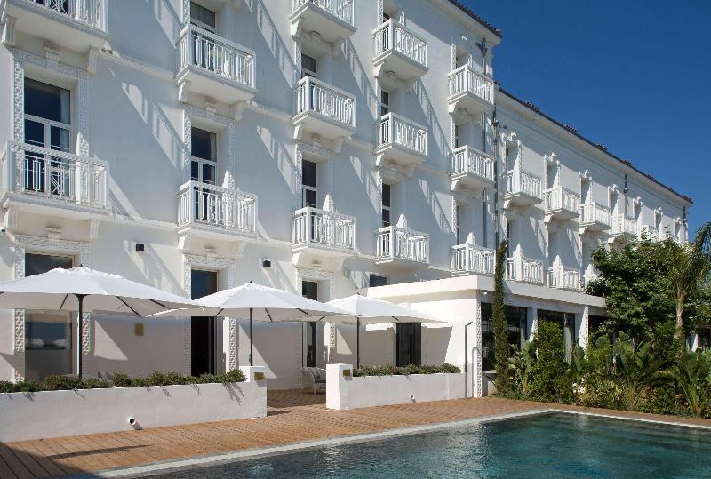 Grand Hotel des Sablettes Plage, Curio by Hilton - Havuz