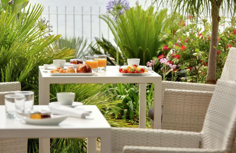 Grand Hotel des Sablettes Plage, Curio by Hilton - Restoran