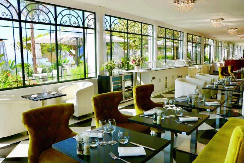 Grand Hotel des Sablettes Plage, Curio by Hilton - Restoran