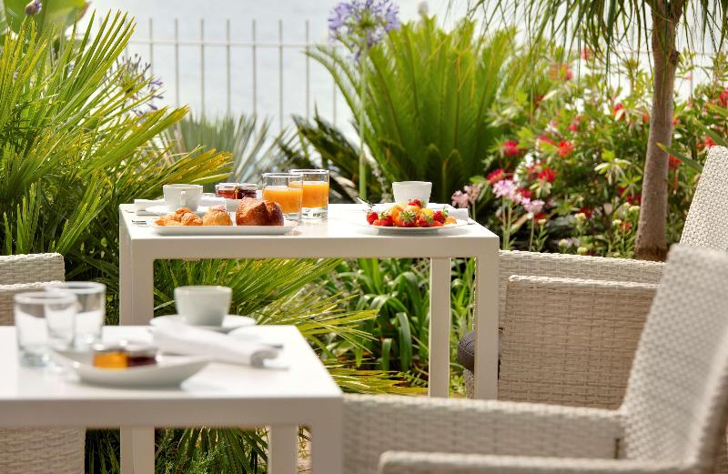 Grand Hotel des Sablettes Plage, Curio by Hilton - Restoran