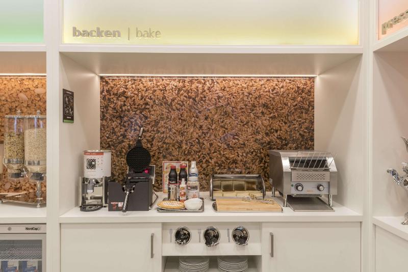 Hampton by Hilton Hamburg City Centre - Restoran