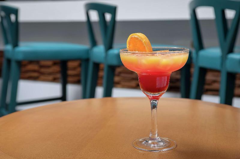 Hilton Garden Inn Westchester Dobbs Ferry - Bar