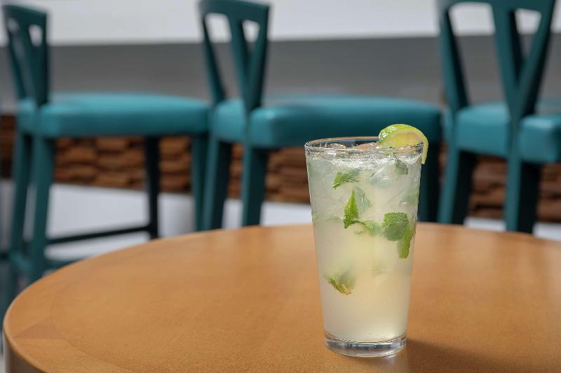 Hilton Garden Inn Westchester Dobbs Ferry - Bar