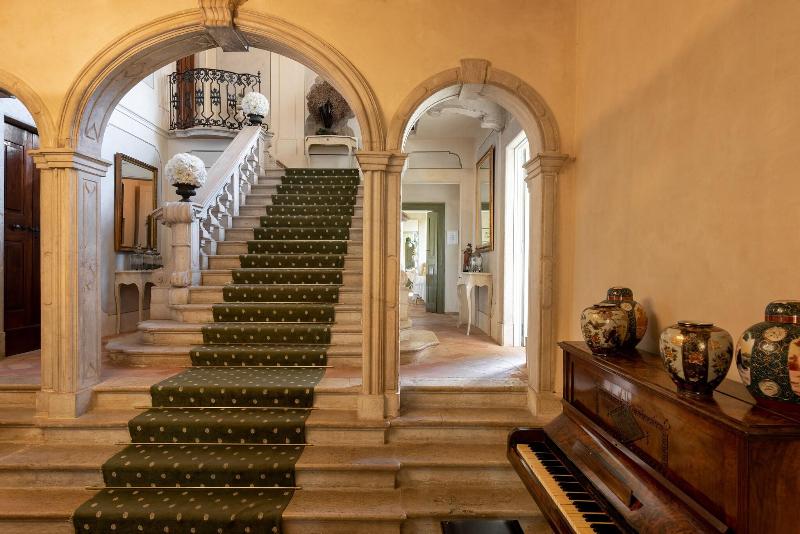 Palazzo Novello - Lobi