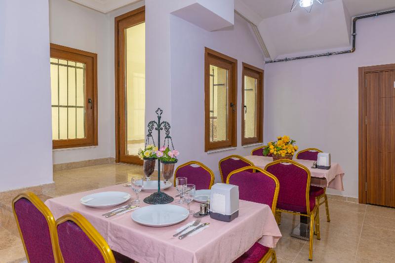 Rosalie Palace - Restoran