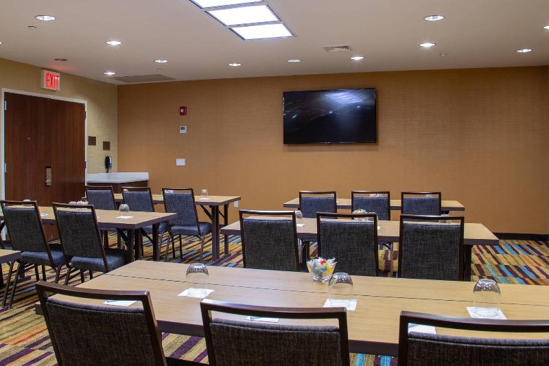 Fairfield Inn&Suites New York Queens/Fresh Meadows - Toplantı
