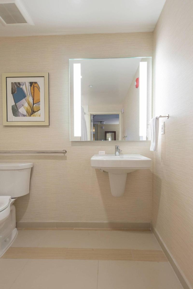 Fairfield Inn&Suites New York Queens/Fresh Meadows - Oda