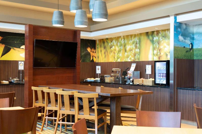 Fairfield Inn&Suites New York Queens/Fresh Meadows - Restoran