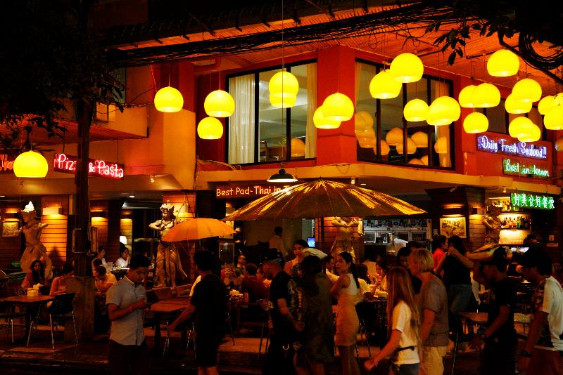 Villa Cha Cha Rambuttri - Restoran