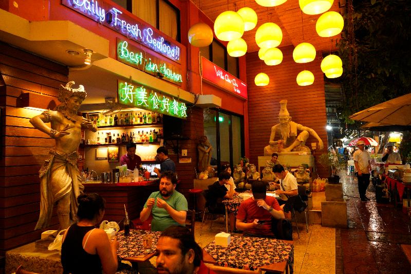 Villa Cha Cha Rambuttri - Restoran