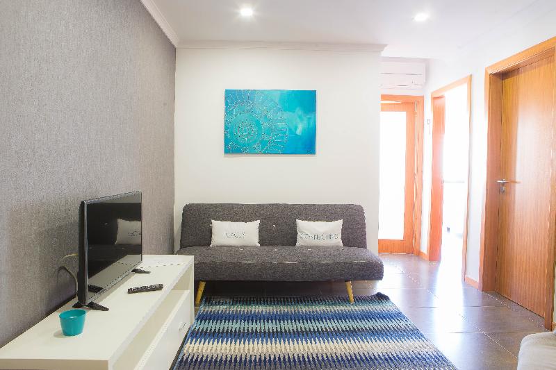 Five Design Rooftop by Storytellers - Oda