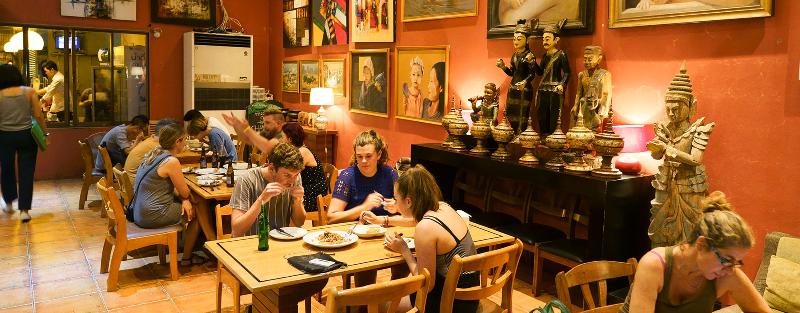 Villa Cha Cha Banglumphu - Restoran
