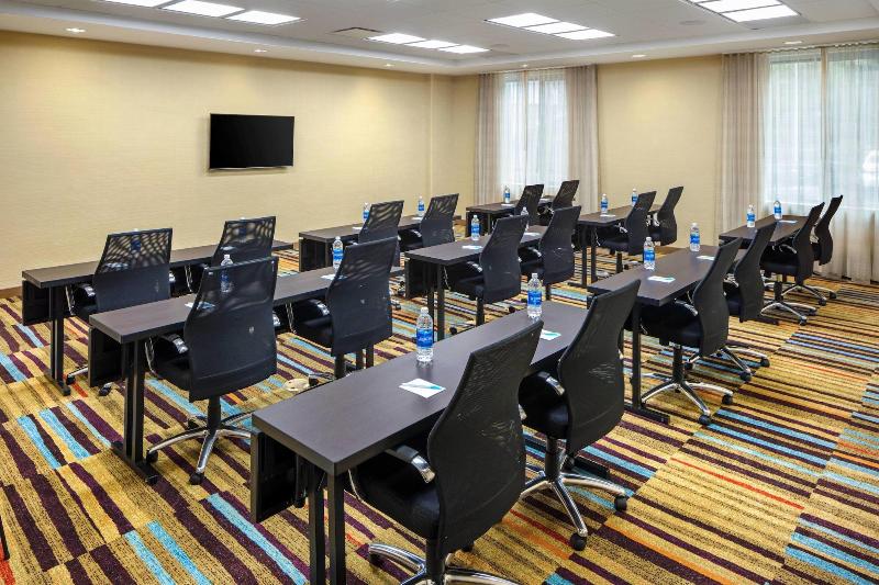 Fairfield Inn & Suites North Bergen - Toplantı