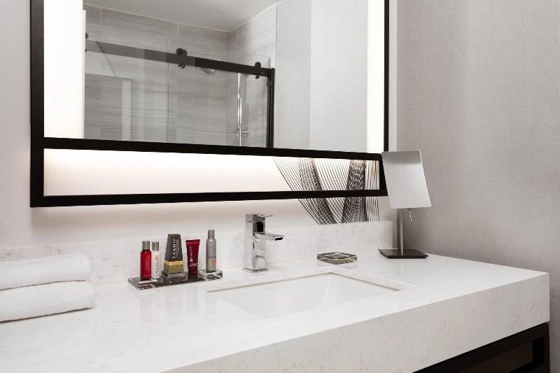New York Marriott Downtown - Oda